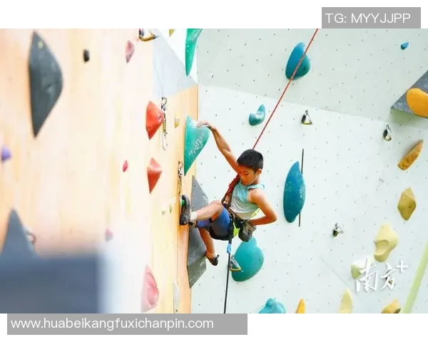 成都攀岩队防守策略解析与攀岩热点的深度探讨